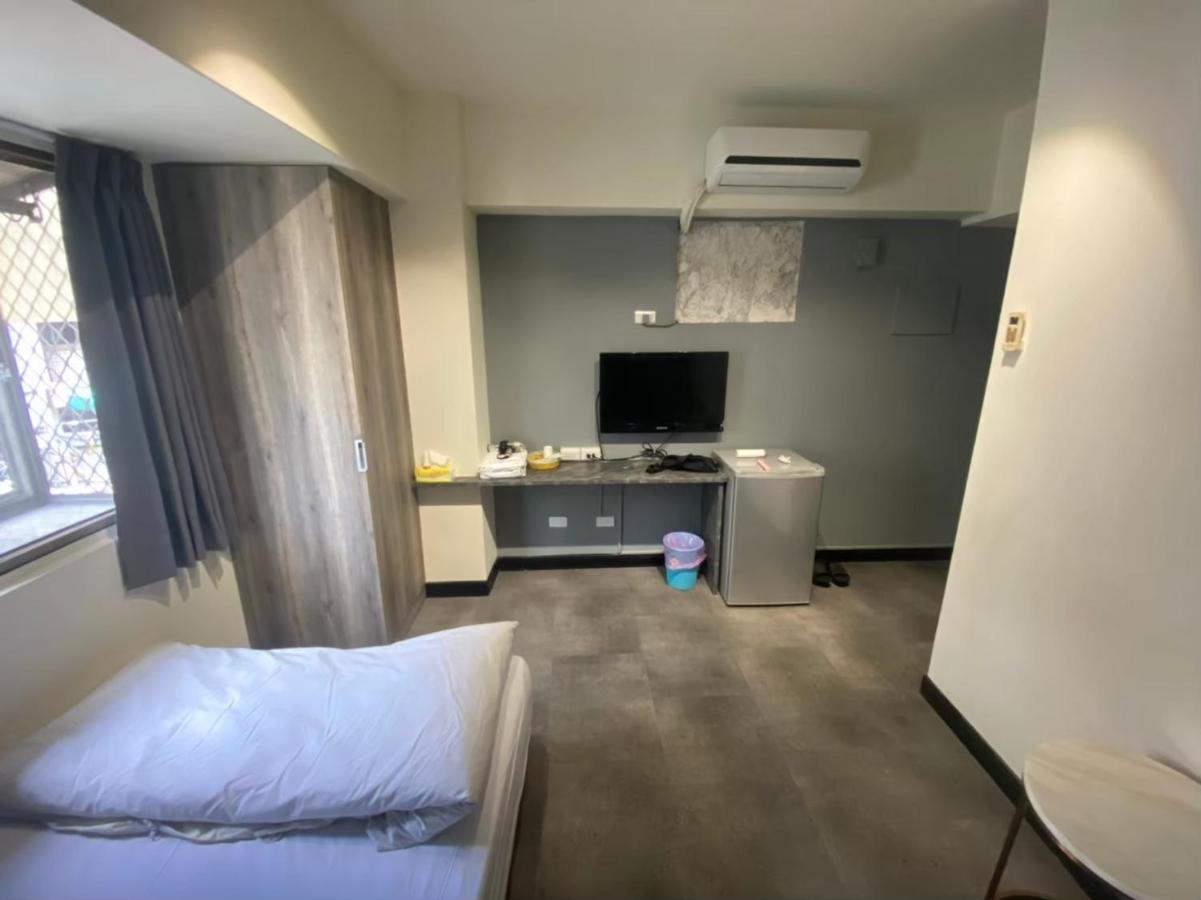 Fengjia Gift Box Homestay Тайджун Екстериор снимка