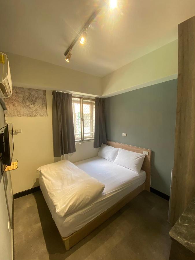 Fengjia Gift Box Homestay Тайджун Екстериор снимка