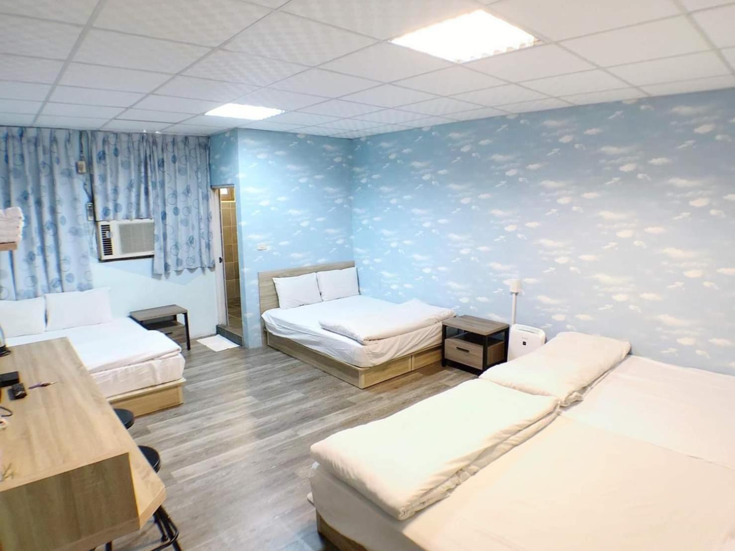 Fengjia Gift Box Homestay Тайджун Екстериор снимка