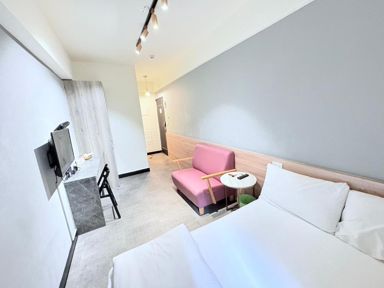 Fengjia Gift Box Homestay Тайджун Екстериор снимка