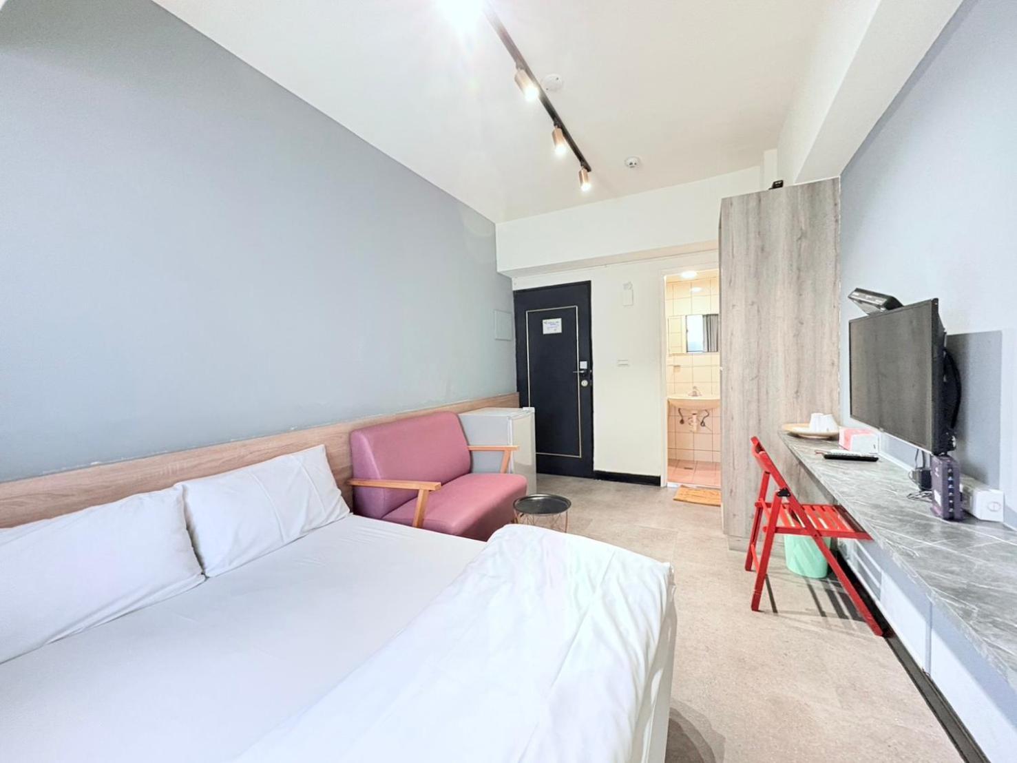 Fengjia Gift Box Homestay Тайджун Екстериор снимка