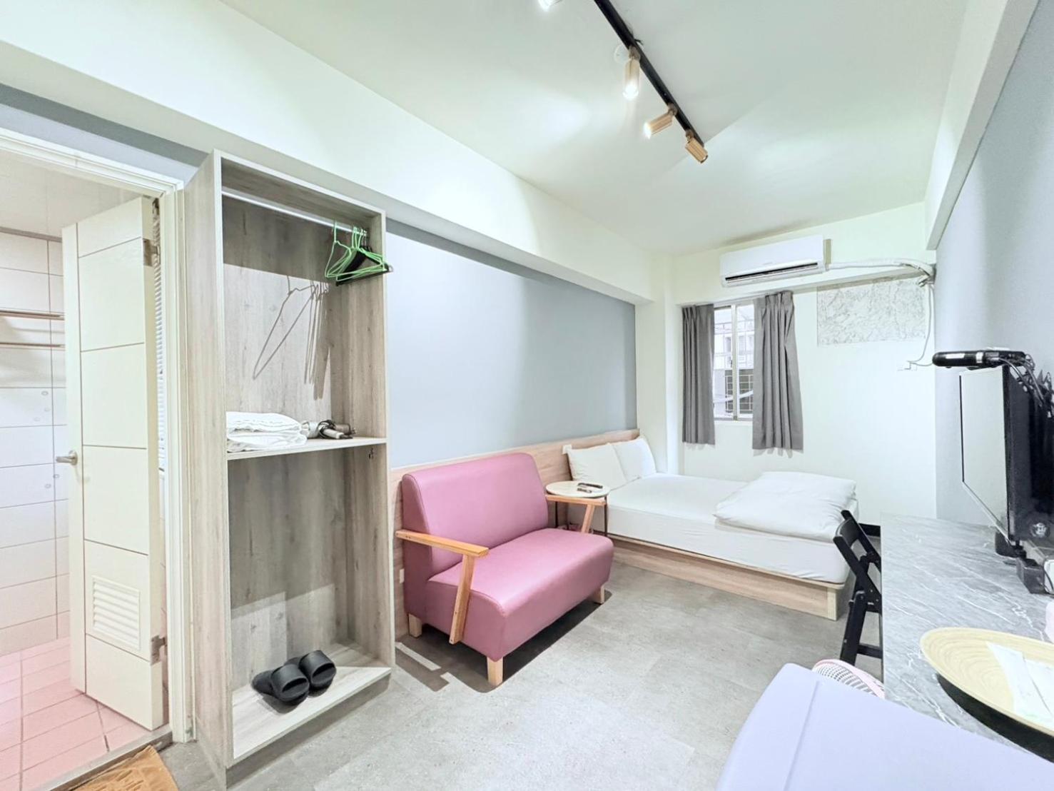 Fengjia Gift Box Homestay Тайджун Екстериор снимка
