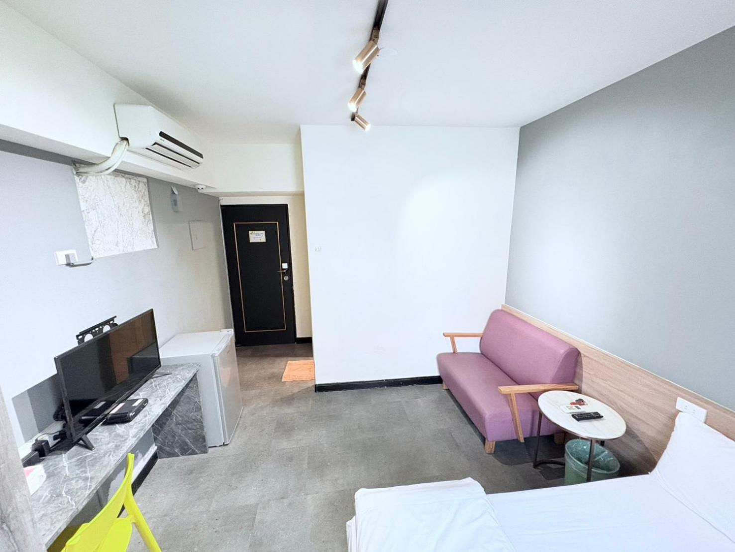 Fengjia Gift Box Homestay Тайджун Екстериор снимка