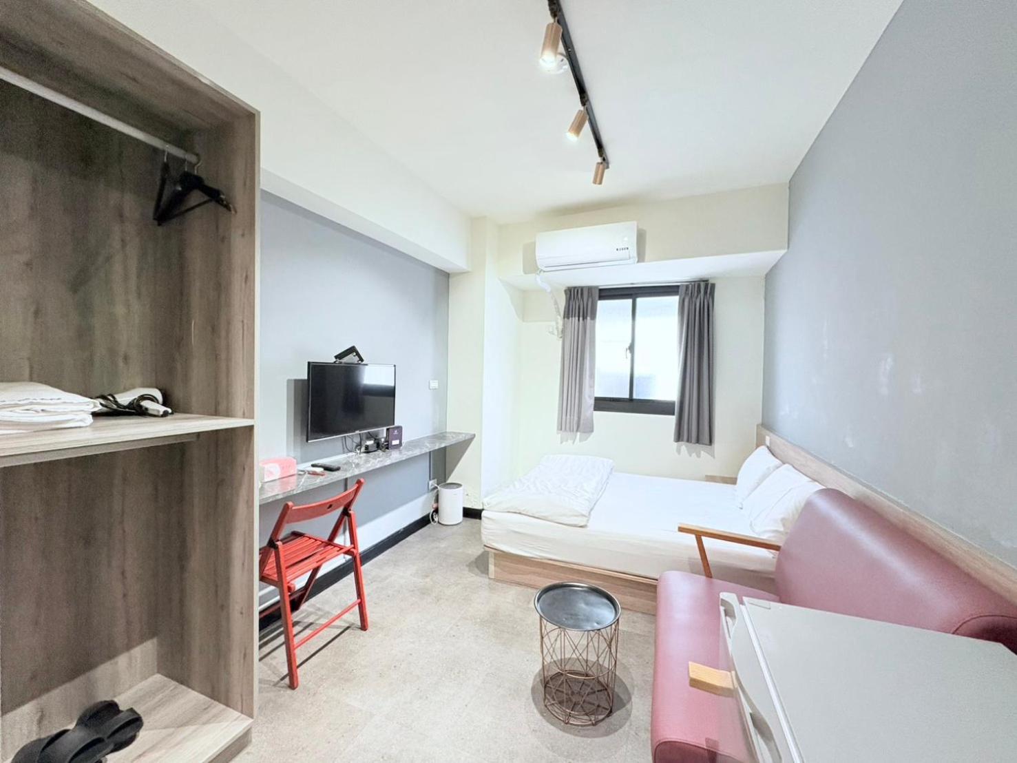 Fengjia Gift Box Homestay Тайджун Екстериор снимка
